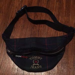 Tommy Hilfiger fanny pack